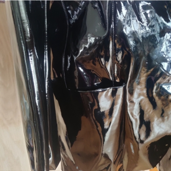 AFRM Agnes Oversized Vinyl Blazer in Noir Size M - Picture 6 of 7